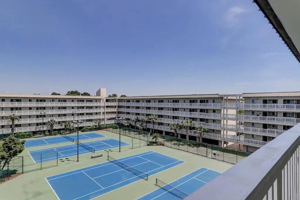 Resort Breeze- 2 Bedroom Pools, Hot Tub, Tennis, Beach هيلتون رئيس جزيرة المظهر الخارجي الصورة