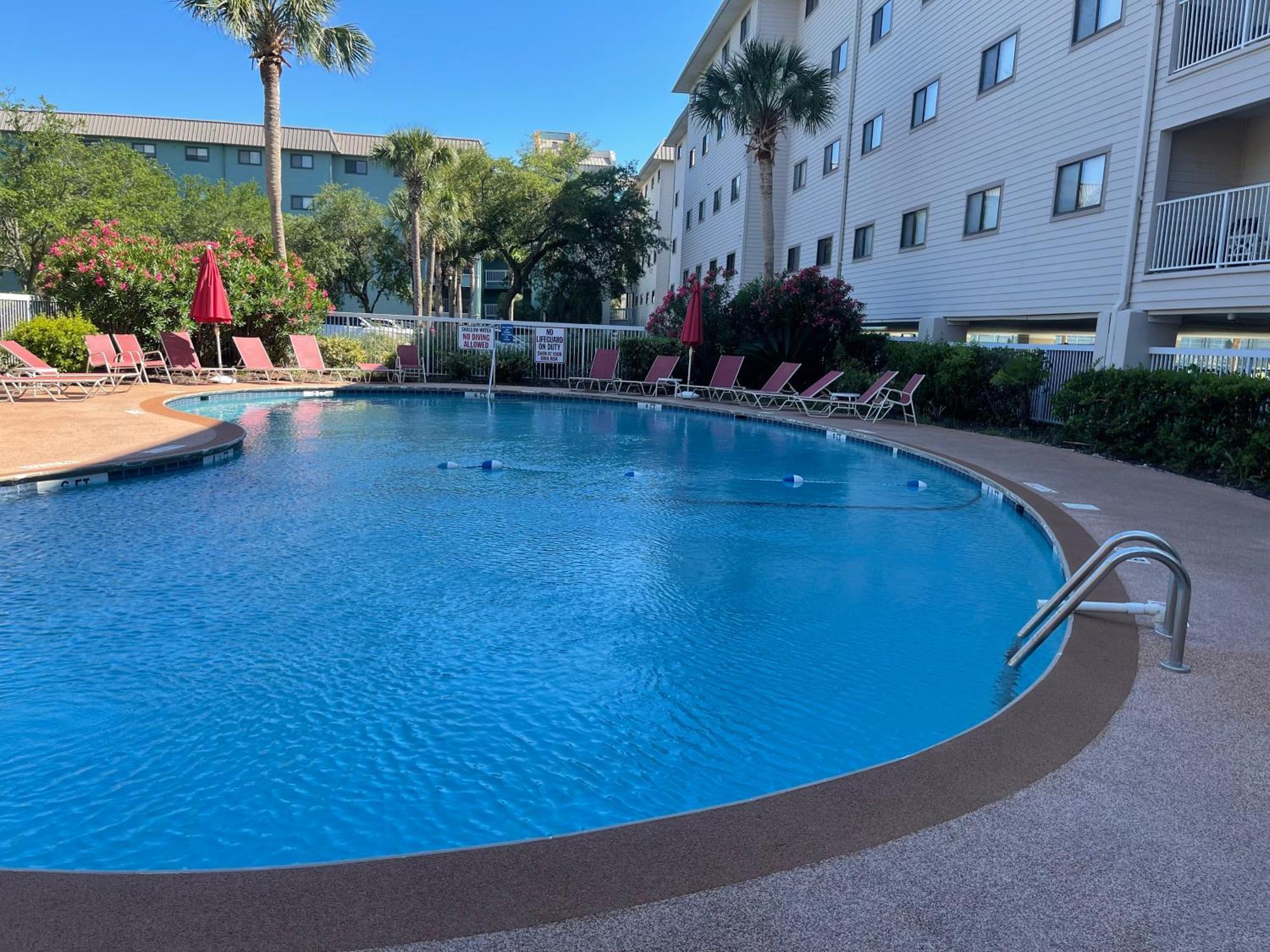 Resort Breeze- 2 Bedroom Pools, Hot Tub, Tennis, Beach هيلتون رئيس جزيرة المظهر الخارجي الصورة